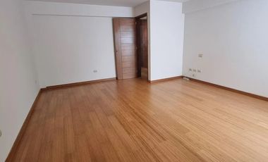 AMPLIO FLAT DE 346 m2 EN CHACARILLA, SURCO.