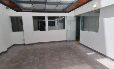 AMPLIO FLAT DE 346 m2 EN CHACARILLA, SURCO.