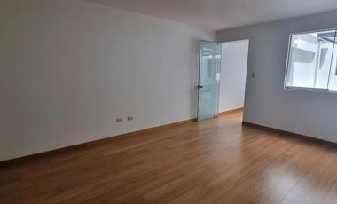 AMPLIO FLAT DE 346 m2 EN CHACARILLA, SURCO.