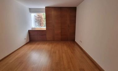 AMPLIO FLAT DE 346 m2 EN CHACARILLA, SURCO.