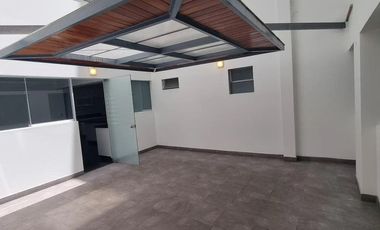 AMPLIO FLAT DE 346 m2 EN CHACARILLA, SURCO.