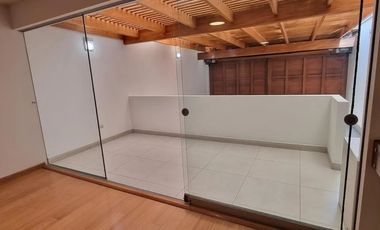 AMPLIO FLAT DE 346 m2 EN CHACARILLA, SURCO.