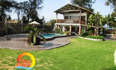 Cabaña Casa Playa con piscina y vista al mar, Playas Villamil, alquiler para 22 personas