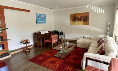 Amplia y hermosa casa en Condominio