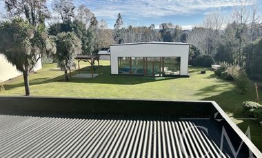 Amplia y hermosa casa en Condominio