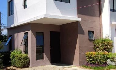 TOWN HOUSE FOR SALE IN AMAIA SERIES VERMOSA IMUS CAVITE