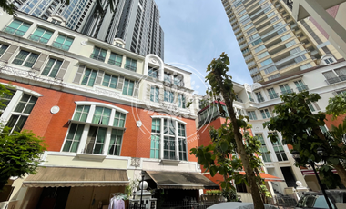 4 Bedrooms Townhouse for Sale or Rent in Baan Klang Krung British Town Thonglor