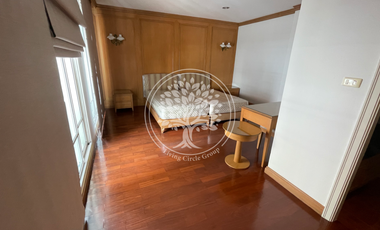 4 Bedrooms Townhouse for Sale or Rent in Baan Klang Krung British Town Thonglor