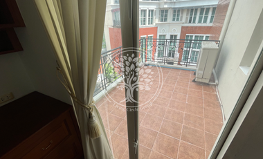 4 Bedrooms Townhouse for Sale or Rent in Baan Klang Krung British Town Thonglor