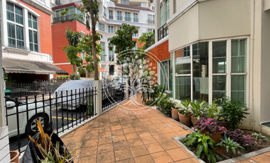 4 Bedrooms Townhouse for Sale or Rent in Baan Klang Krung British Town Thonglor