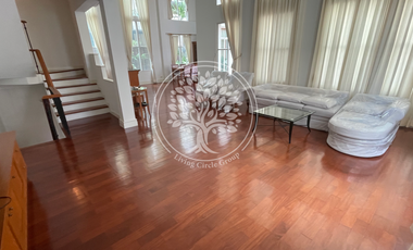 4 Bedrooms Townhouse for Sale or Rent in Baan Klang Krung British Town Thonglor