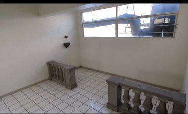 Local Comercial Escuela en Venta sobre el  Boulevard Adolfo López Mateos, 3021 Oriente, León, Gto. Frente Hotel