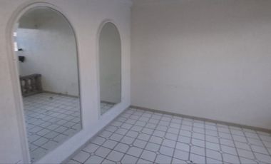 Local Comercial Escuela en Venta sobre el  Boulevard Adolfo López Mateos, 3021 Oriente, León, Gto. Frente Hotel