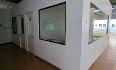 Local Comercial Escuela en Venta sobre el  Boulevard Adolfo López Mateos, 3021 Oriente, León, Gto. Frente Hotel