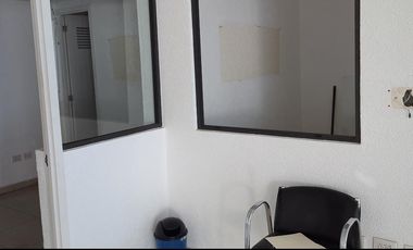 Local Comercial Escuela en Venta sobre el  Boulevard Adolfo López Mateos, 3021 Oriente, León, Gto. Frente Hotel