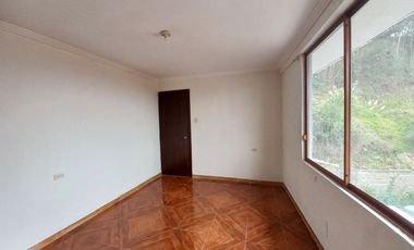 CASA RENTERA DE 7 DEPARTAMENTOS EN EL SECTOR DE LA AV. DE LOS MIGRANTES