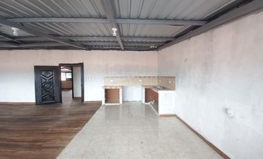 CASA RENTERA DE 7 DEPARTAMENTOS EN EL SECTOR DE LA AV. DE LOS MIGRANTES