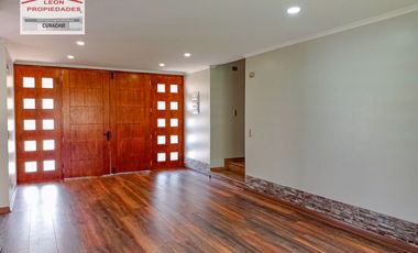 🏠León Propiedades vende moderna casa estilo mediterraneo en sector Cuyuncavi Alto🏠