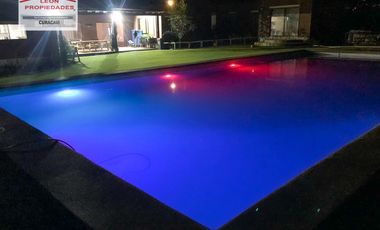 🏠León Propiedades vende moderna casa estilo mediterraneo en sector Cuyuncavi Alto🏠