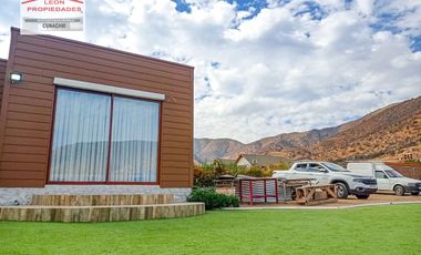 🏠León Propiedades vende moderna casa estilo mediterraneo en sector Cuyuncavi Alto🏠