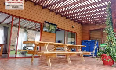 🏠León Propiedades vende moderna casa estilo mediterraneo en sector Cuyuncavi Alto🏠