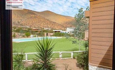 🏠León Propiedades vende moderna casa estilo mediterraneo en sector Cuyuncavi Alto🏠