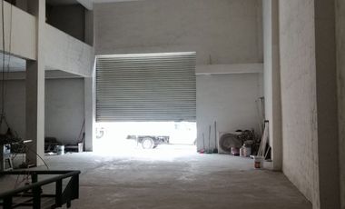 LOCAL EN VENTA EN ESQUINA COL. PLUTARCO E. CALLES, MONTERREY