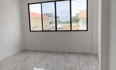 Samborondon, Renta Linda casa 3 dormitorios con Piscina