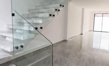 Samborondon, Renta Linda casa 3 dormitorios con Piscina