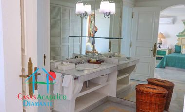 Casa en renta vacacional con alberca y áreas de jardín, sky roof, bar y asador