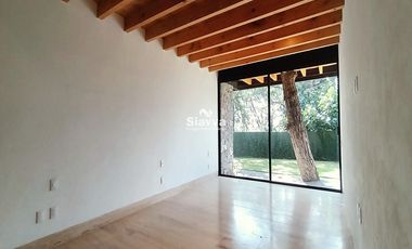 Exclusiva propiedad ubicada en la parte alta del Pueblo.