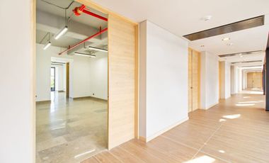 PR16148 Oficina en arriendo en el sector Altos de las palmas, Envigado