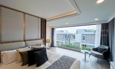 New 4 Bedroom Luxury Modern Pool Villa for SALE