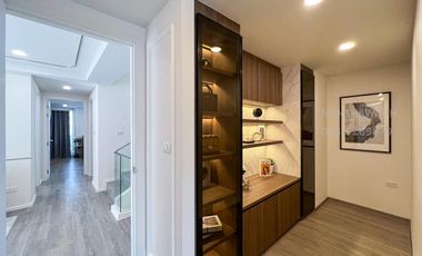 New 4 Bedroom Luxury Modern Pool Villa for SALE