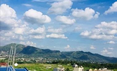 Fmetro manila hills- brgy san jose Rodriguez montalban rizal near litex commonwealth  6kms away from Quezon City Boundary  EATURES AND AMENITIES   * 2