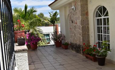 LAS CAÑADAS ZAPOPAN CASA EN VENTA EN COTO LA NORIA ESTILO EUROPEO