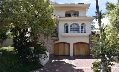 LAS CAÑADAS ZAPOPAN CASA EN VENTA EN COTO LA NORIA ESTILO EUROPEO