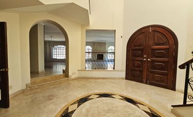 LAS CAÑADAS ZAPOPAN OPORTUNIDAD CASA EN VENTA EN COTO LA NORIA ESTILO EUROPEO