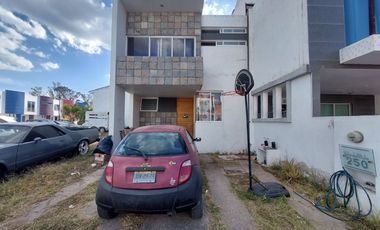 Venta de Casa en El Fraccionamiento Hacienda Real en Tonalá, Jalisco, Méx.