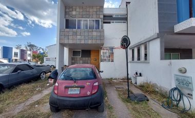 Venta de Casa en El Fraccionamiento Hacienda Real en Tonalá, Jalisco, Méx.
