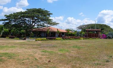 LOTE Y FINCA EN ROZO