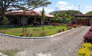 LOTE Y FINCA EN ROZO