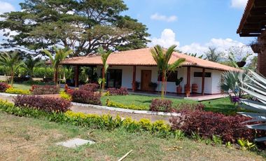 LOTE Y FINCA EN ROZO