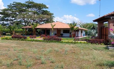 LOTE Y FINCA EN ROZO