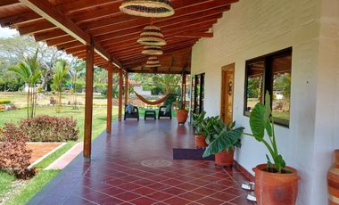 LOTE Y FINCA EN ROZO