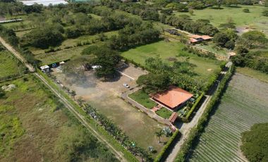 LOTE Y FINCA EN ROZO