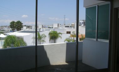 QUERETARO CASA EN RENTA 4 RECAMARAS