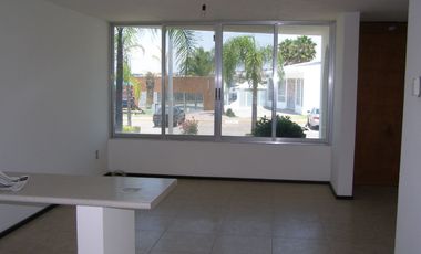 QUERETARO CASA EN RENTA 4 RECAMARAS