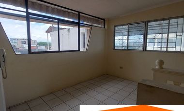 En Machala de Venta En Sector Las Brisas Villa Ampliada Renovada de 4 Dormitorios cerca del Restaurante Taipá
