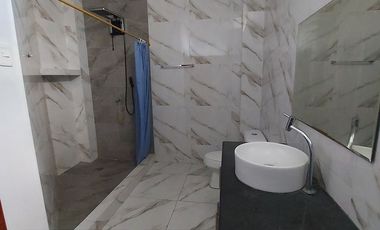 En Machala de Venta En Sector Las Brisas Villa Ampliada Renovada de 4 Dormitorios cerca del Restaurante Taipá